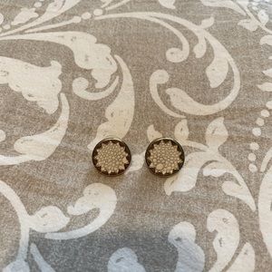 HOUSE OF HARLOW 1960, Gold Sunburst Leather Earrings